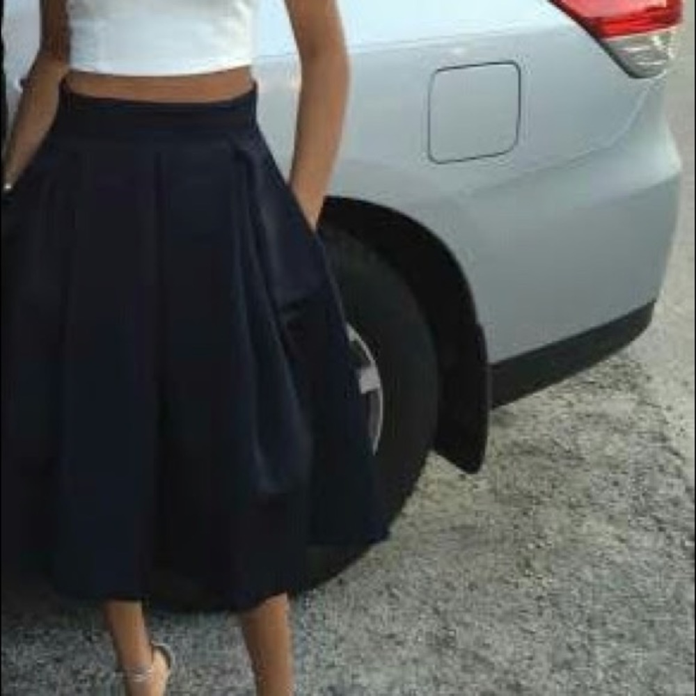 Pleated skirt (long)